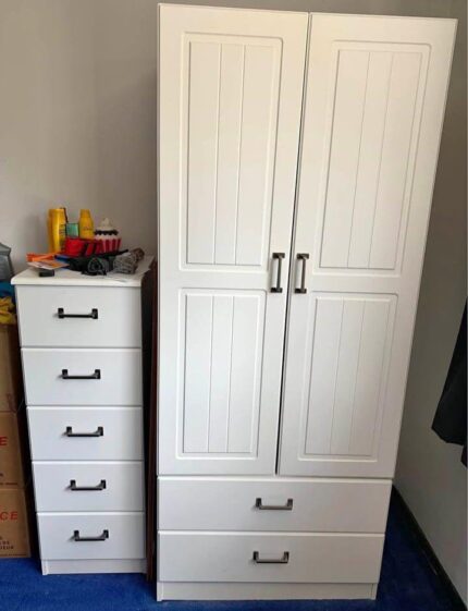 Wardrobe £80 chest of drawers £55