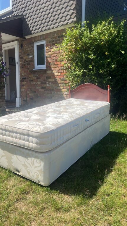 Single bed with mattress