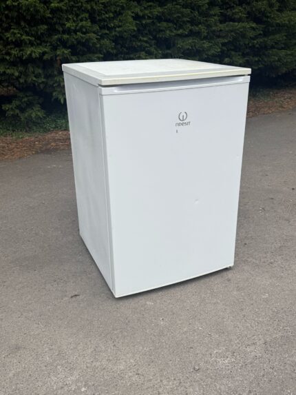 Under counter fridge